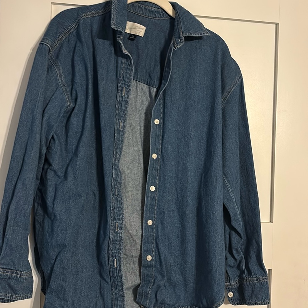 Target Universal Thread Goods Denim Button Down, size XS